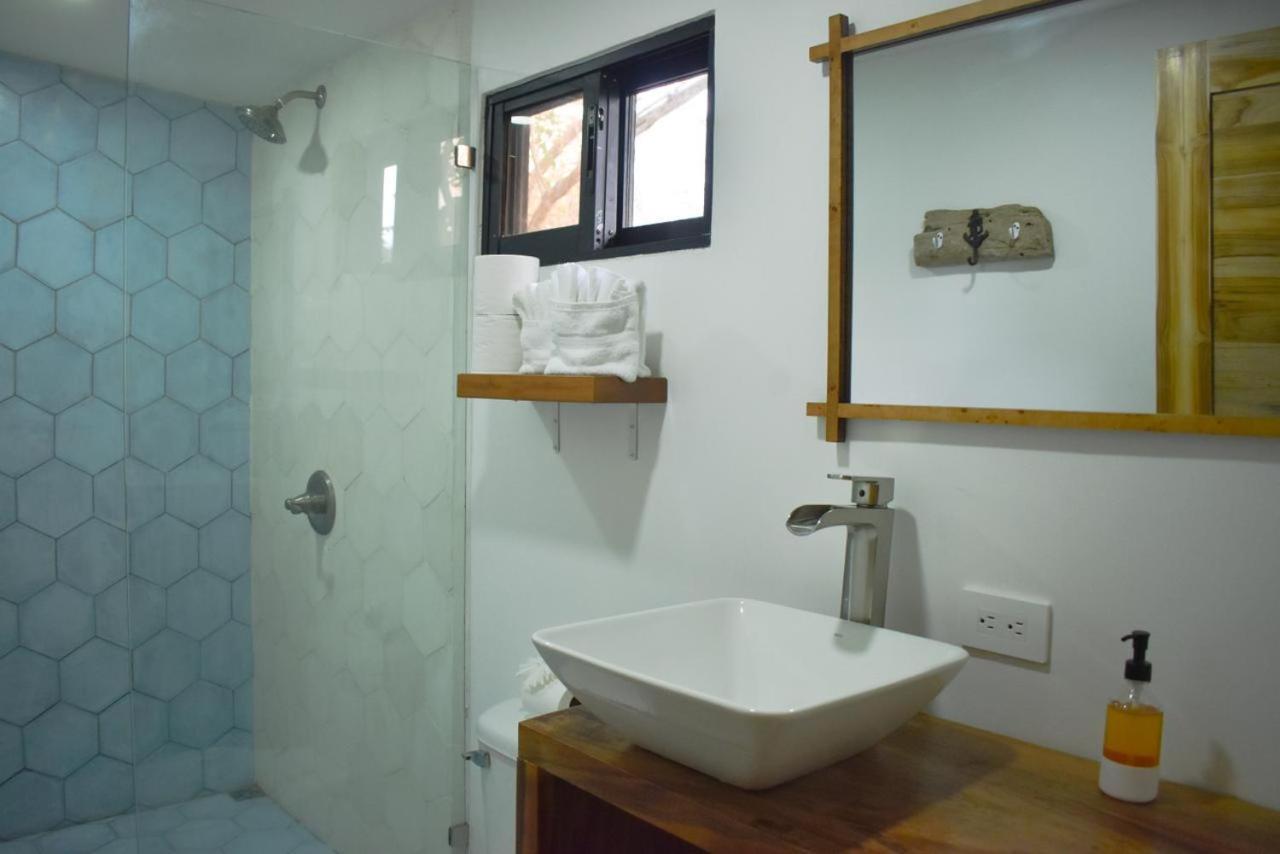 Blue Window Boutique Villas Hotel Playa Junquillal Exterior photo